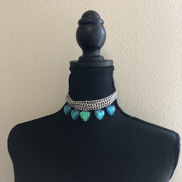 Urban Outfitters Choker Three Silver Chain Strands With Turquoise Heart Pendants - Picture 1 of 6